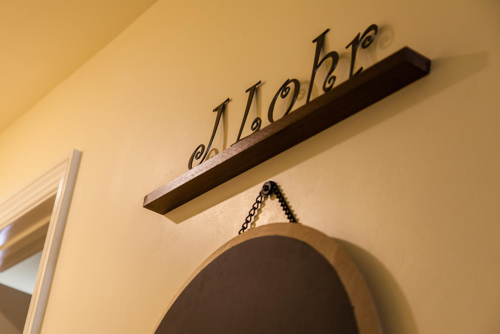 The Vendange Carmel Inn & Suites Room photo